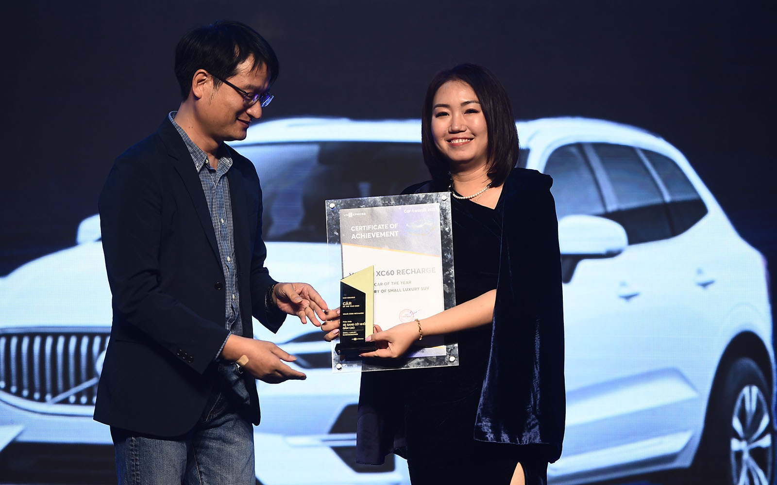 Volvo XC60 Recharge giành giải Xe của năm 2022 tại Việt Nam