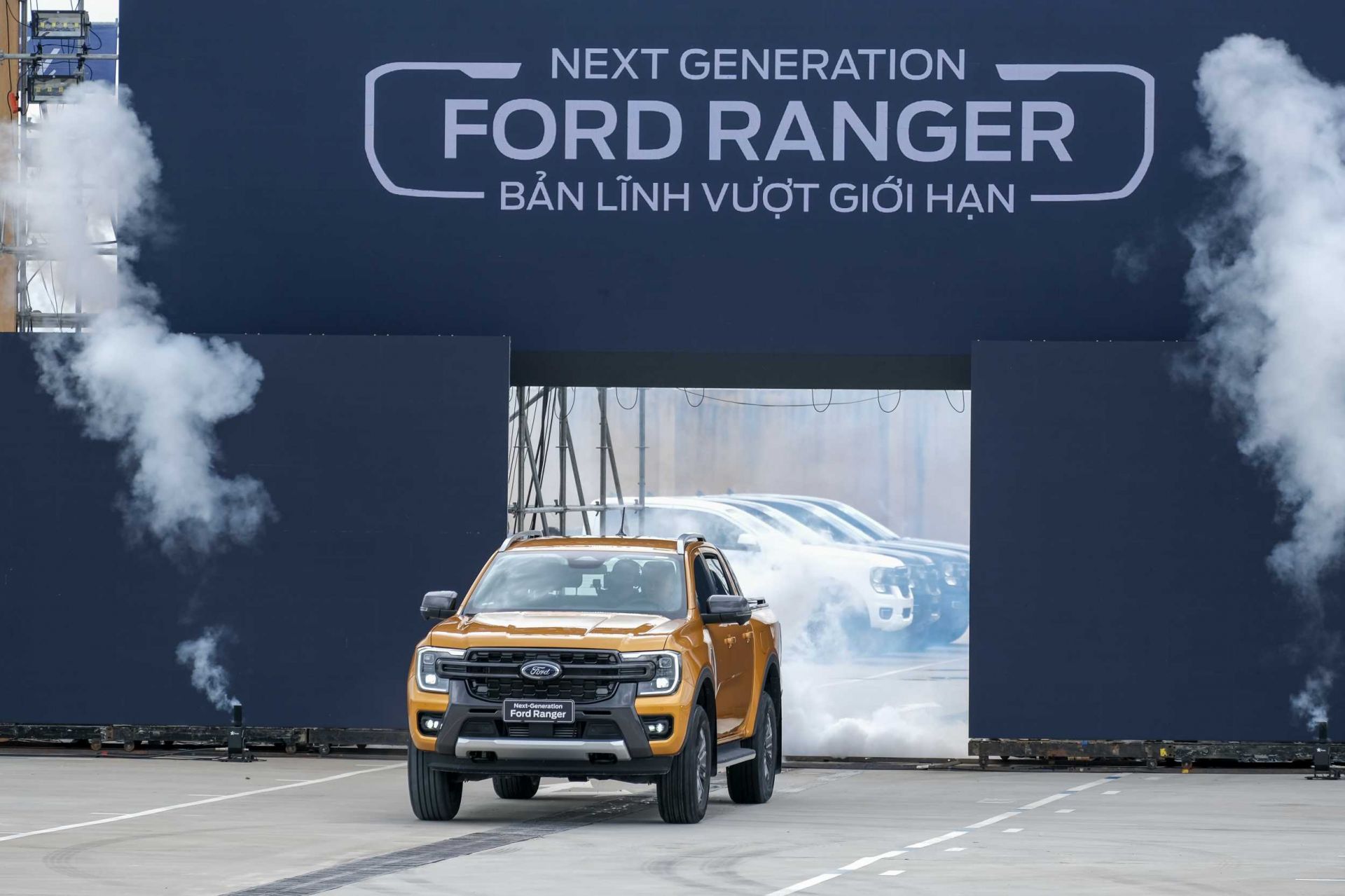 Ford Ranger Thế hệ mới hôm nay đã chính thức ra mắt thị trường Việt với 4 phiên bản Wildtrak, XLT, XLS và XL