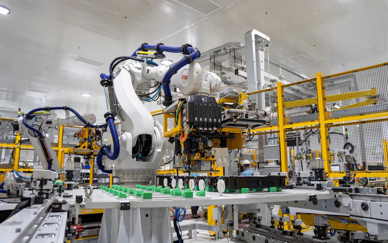 Dàn robot hiện đại sẽ xuất hiện tại triển lãm, mô phỏng quá trình sản xuất ở nhà máy VinFast.